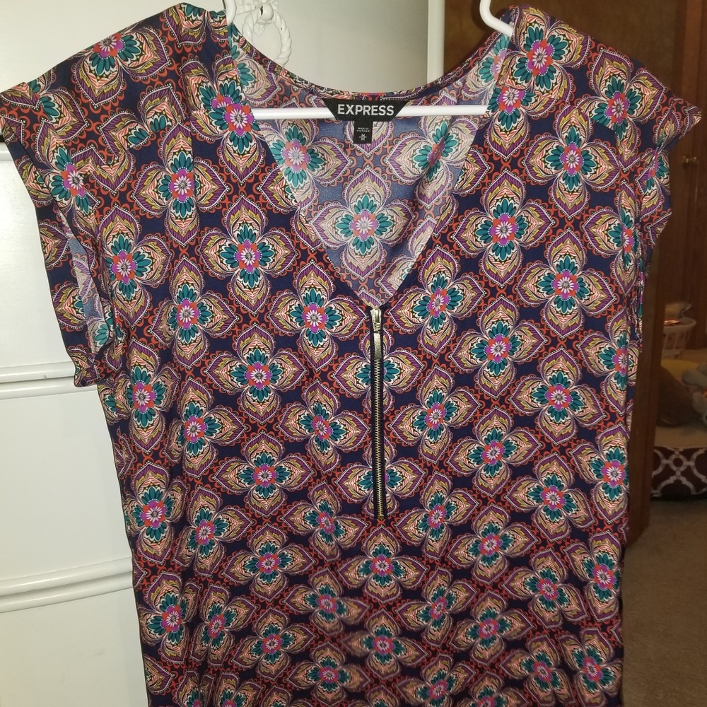 Express Silky Top